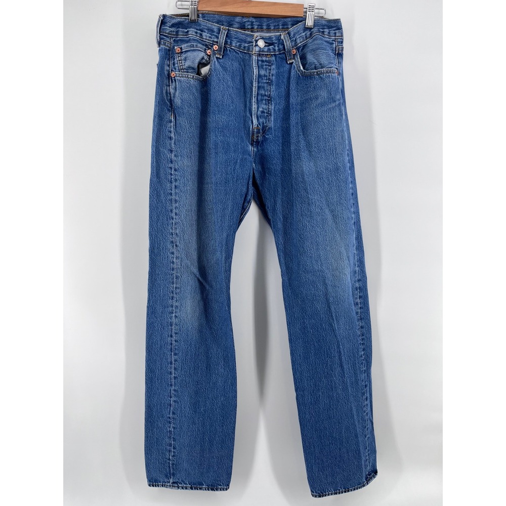 Levis 501 Original Fit Jeans Medium Wash Blue Button Straight Leg W34 L34 Chic